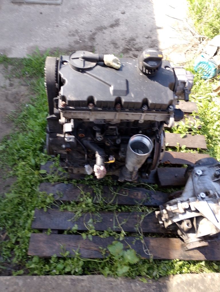 В розборі VW Caddy3, 2.0sdi