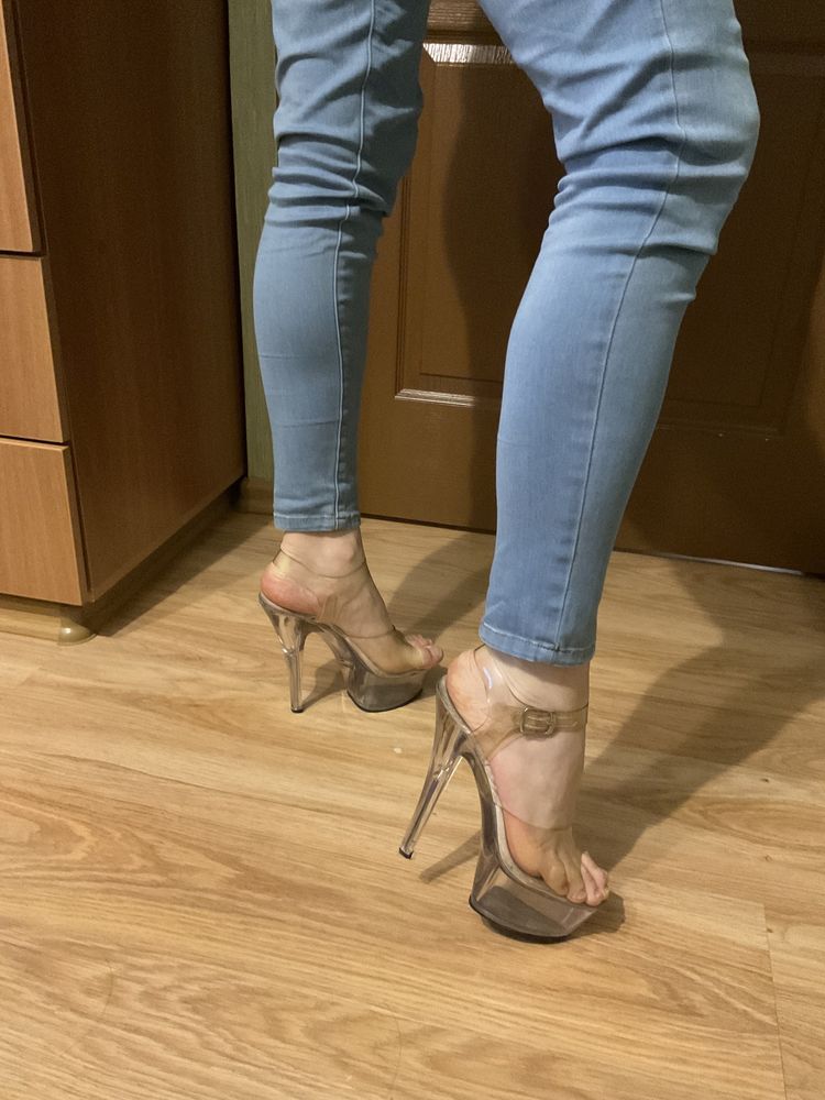 High heels взуття 14,5 см фірма Pleaser