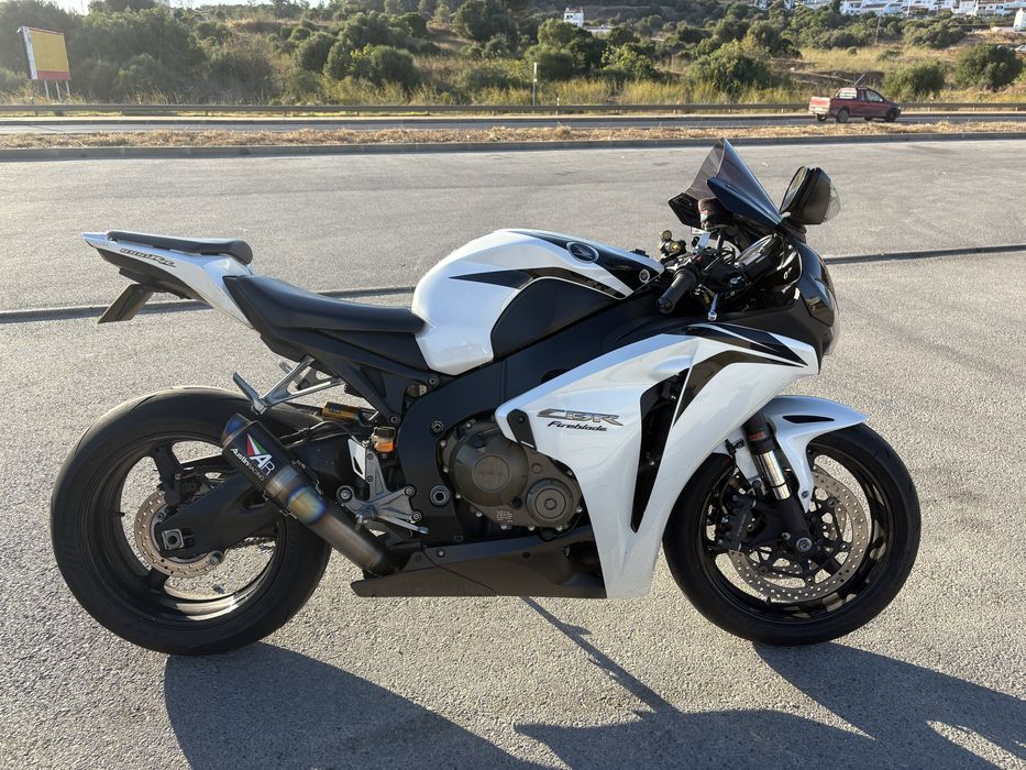 Honda cbr 1000 rr