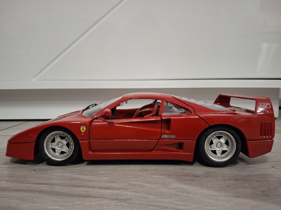 Samochód Kolekcjonerski Ferrari F40 Polistil Tonka 1:18