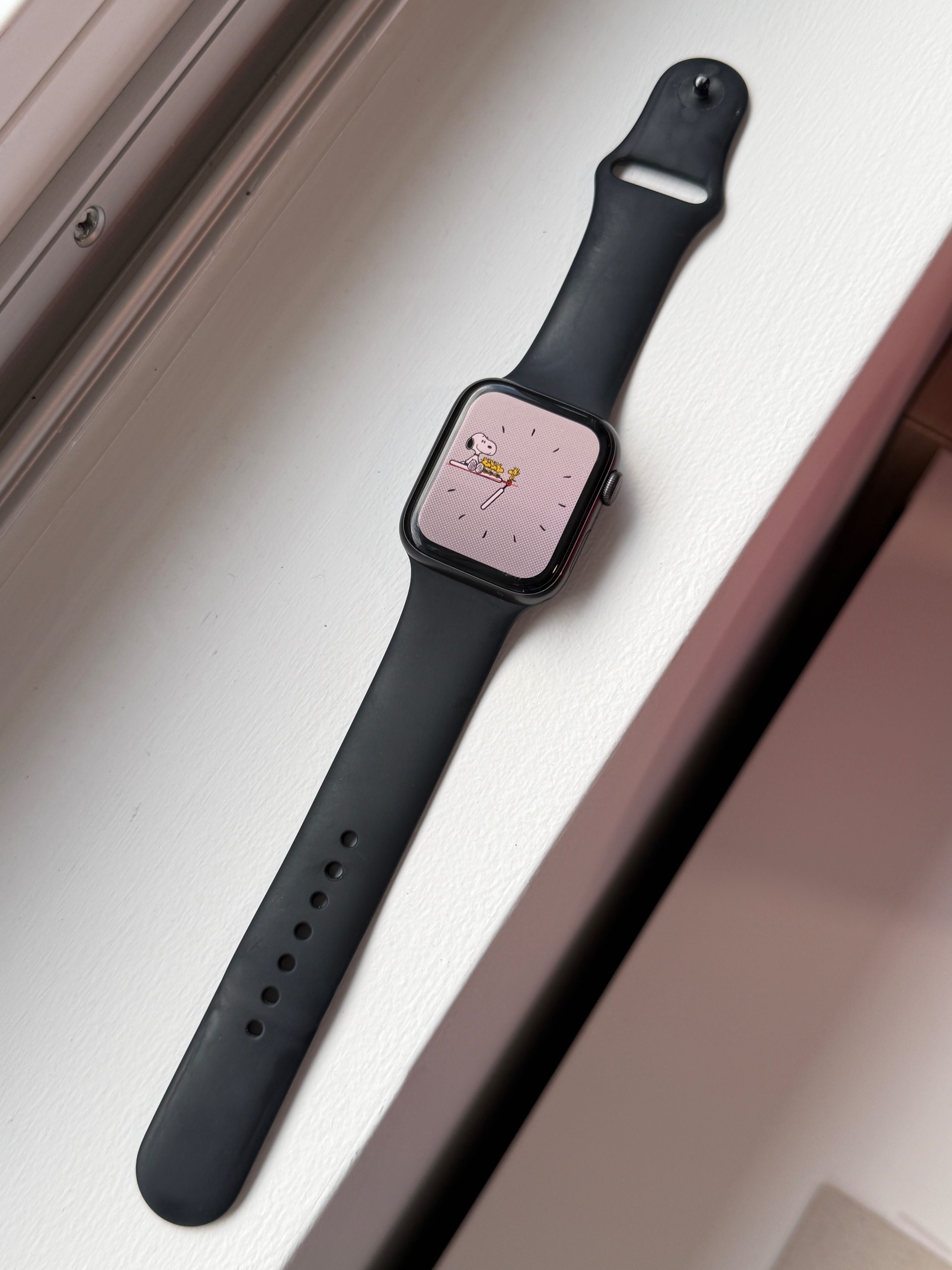 Apple Watch SE 44mm GPS + Cellular