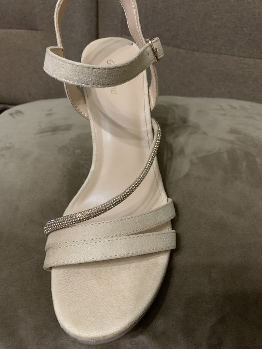 Босоніжки розмір на 37