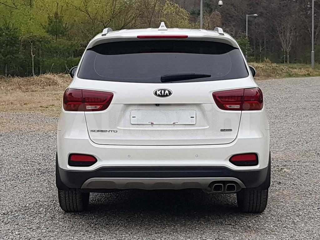 Kia  Sorento 2WD