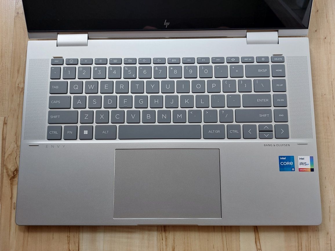 HP Envy x360 2-in-1  i5-1335U/16GB/512SSD/Win 11/