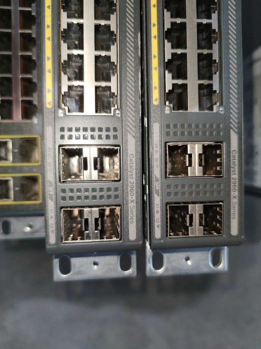 Catalyst 2960 Plus 24 10/100 PoE + 2 T/SFP LAN Base