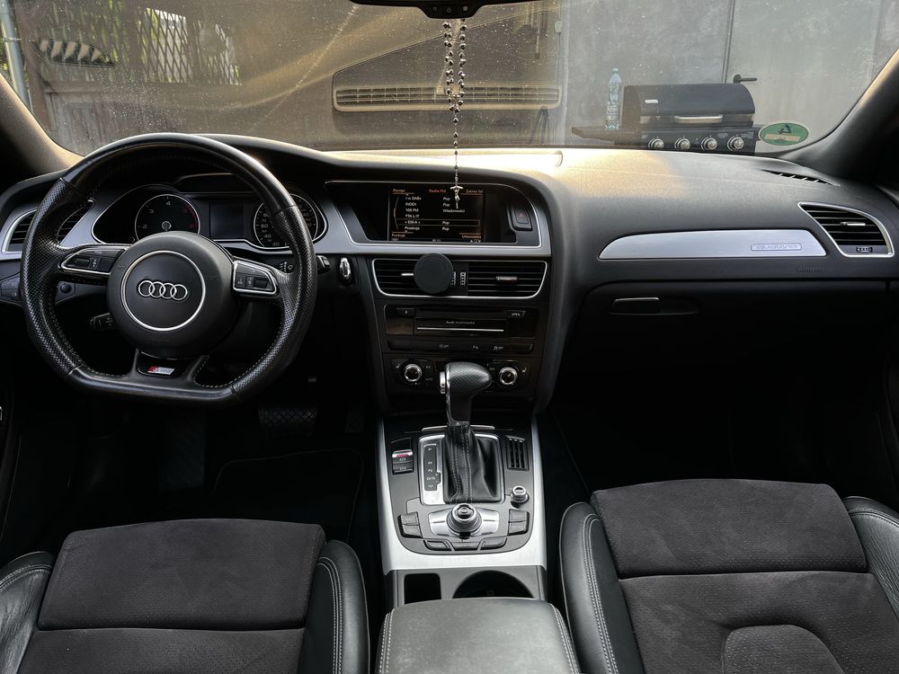 Audi A4 2.0 TDI QUATTRO S-line