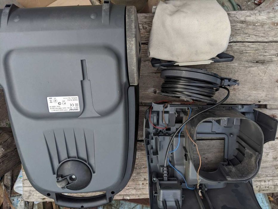 Пилосос на запчастини