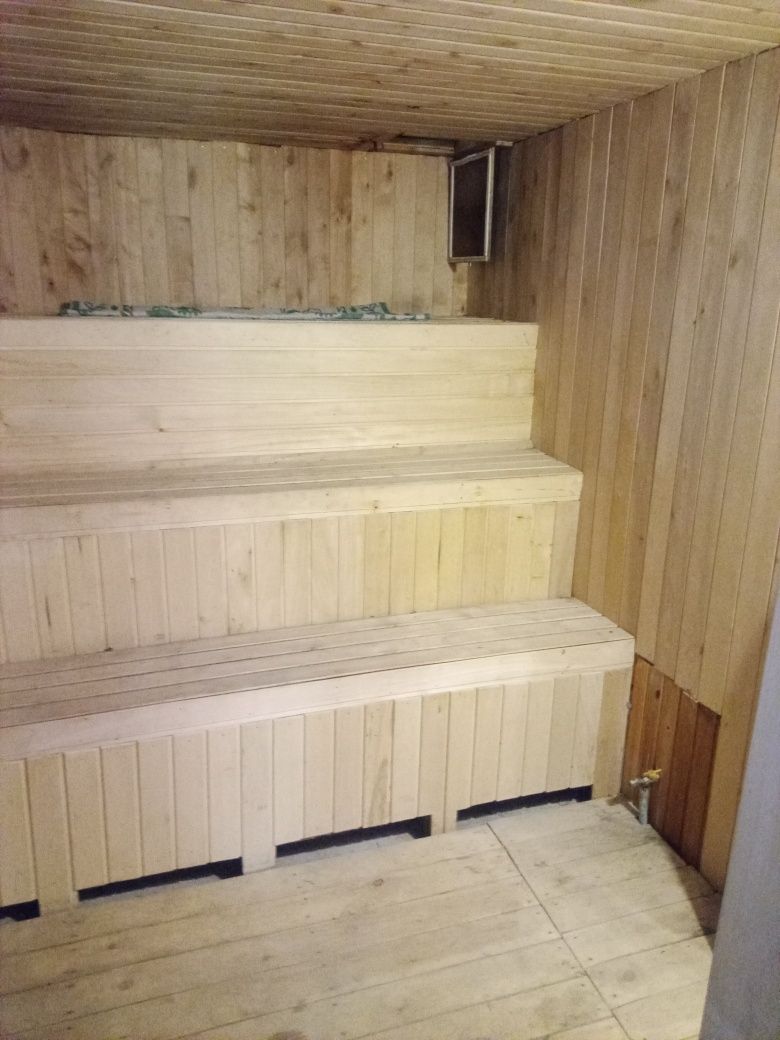 Продам дачу біля лісу