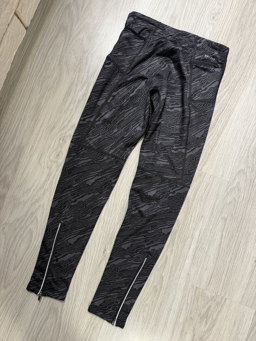 Мужские тайтсы леггинсы nike dri-fit tech elevate