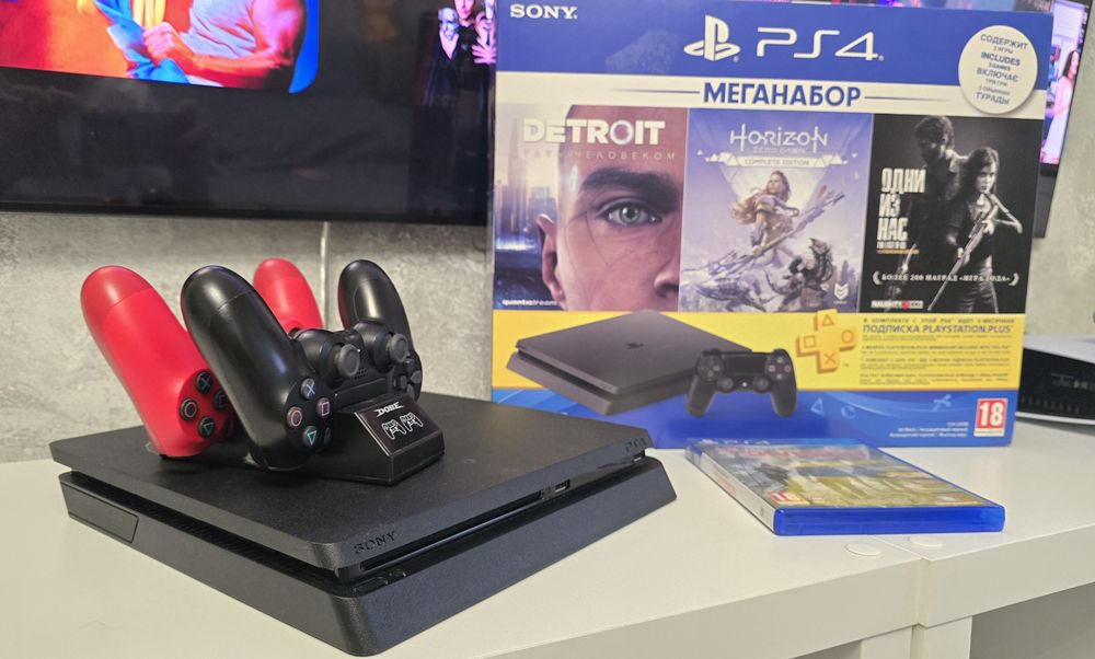 PlayStation 4 1TB  остання ревізія CUH-220BB