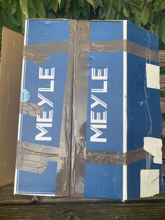 Амортизатор стійка бмв е38