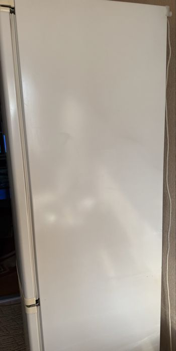 Продається місткий та надійний холодильник LG GH389QF