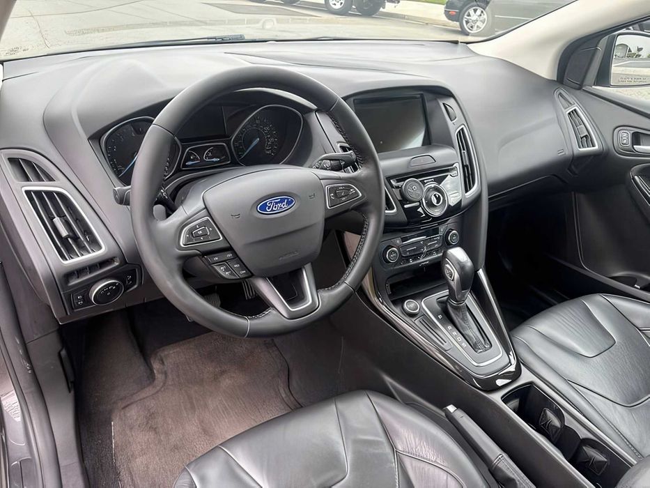 Ford Focus Titanium      2016