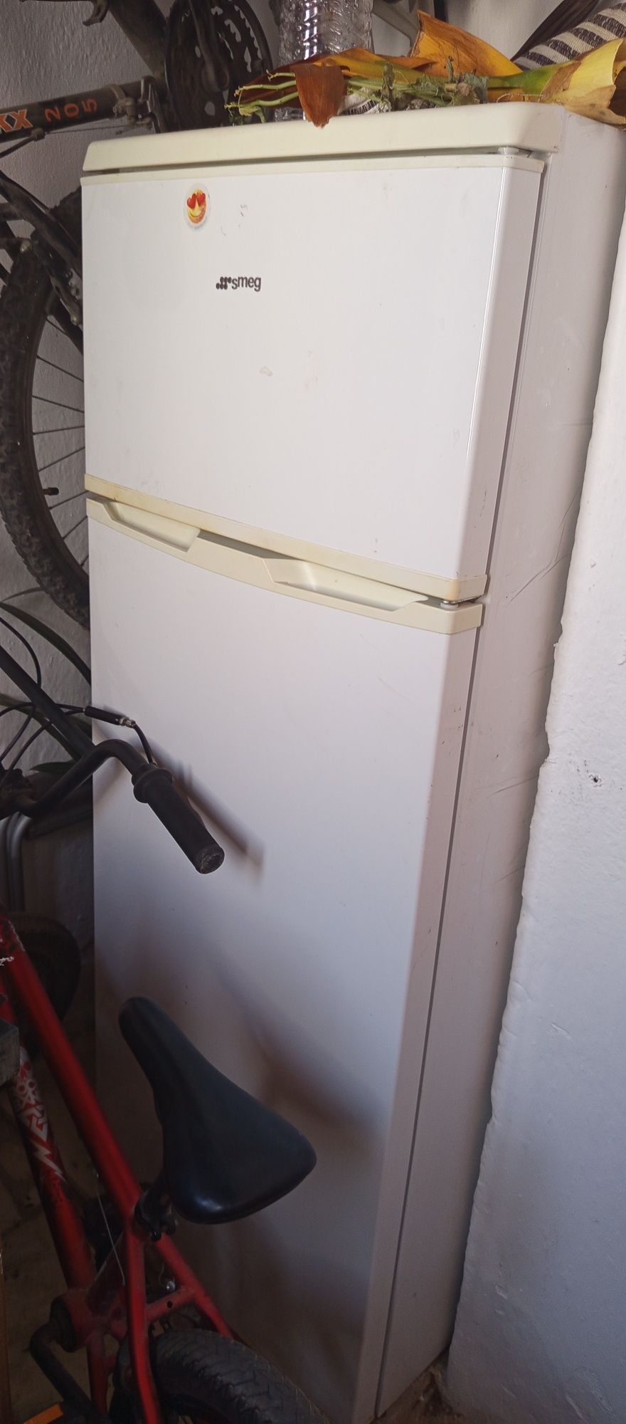 Frigorífico semi novo