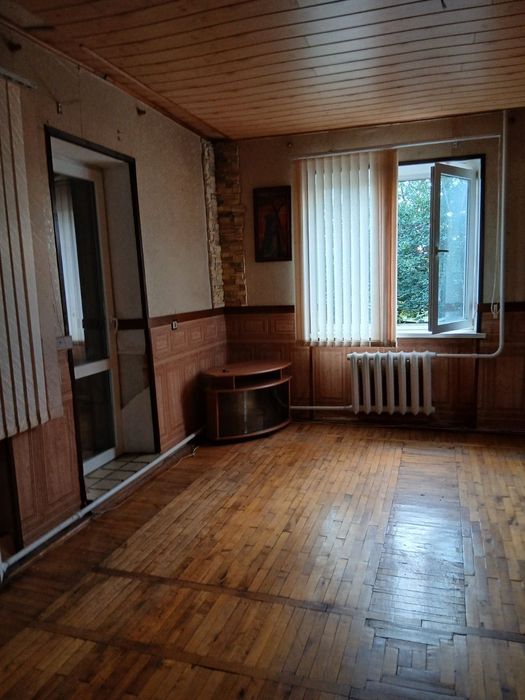 Продаю двухэтажный дом с  садом, баней и бассейном — район ЮТЗ