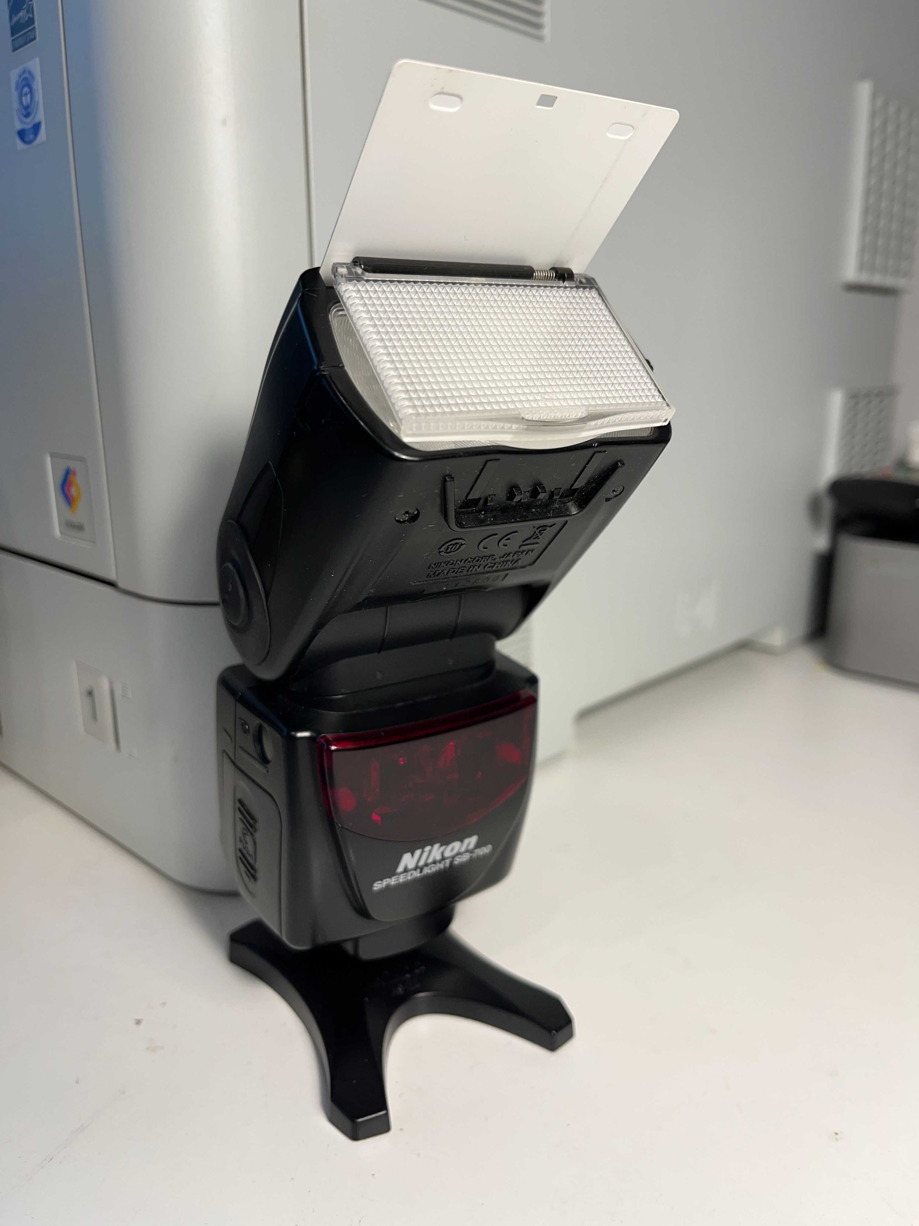 Nikon SB-700  lampa błyskowa