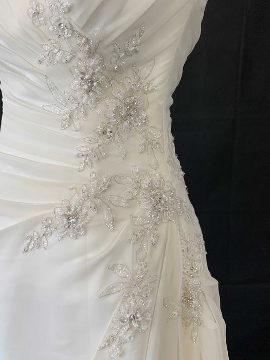 Nowa szyfonowa suknia ślubna Papas Michel 38 M Linia A z trenem ivory