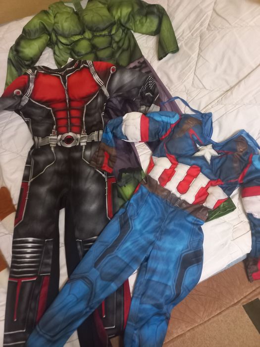 Карнавальні костюми (халк, капітан америка, капітан мураха)