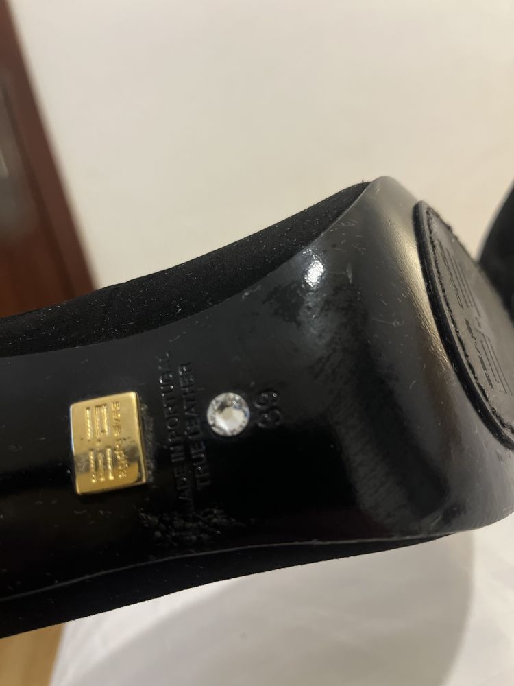 Sapatos pele camurca com cristais Egidio Alves