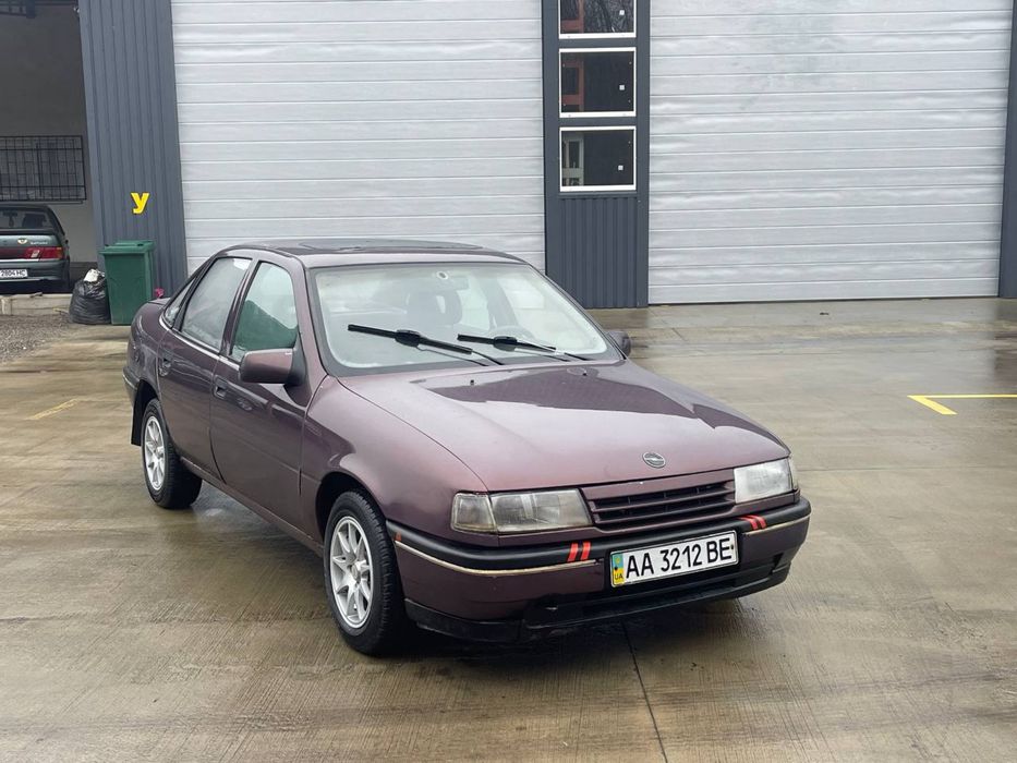 Opel Vectra 1.8 бензин