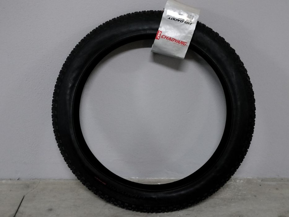 Pneu 26x4.0 Novo