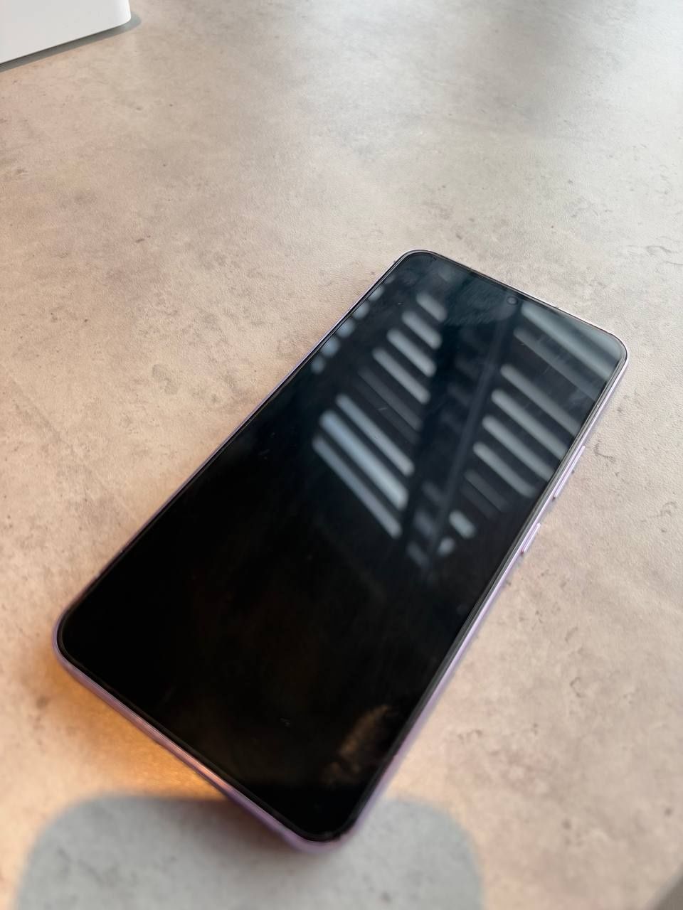 Samsung s22 8/128, android 15
