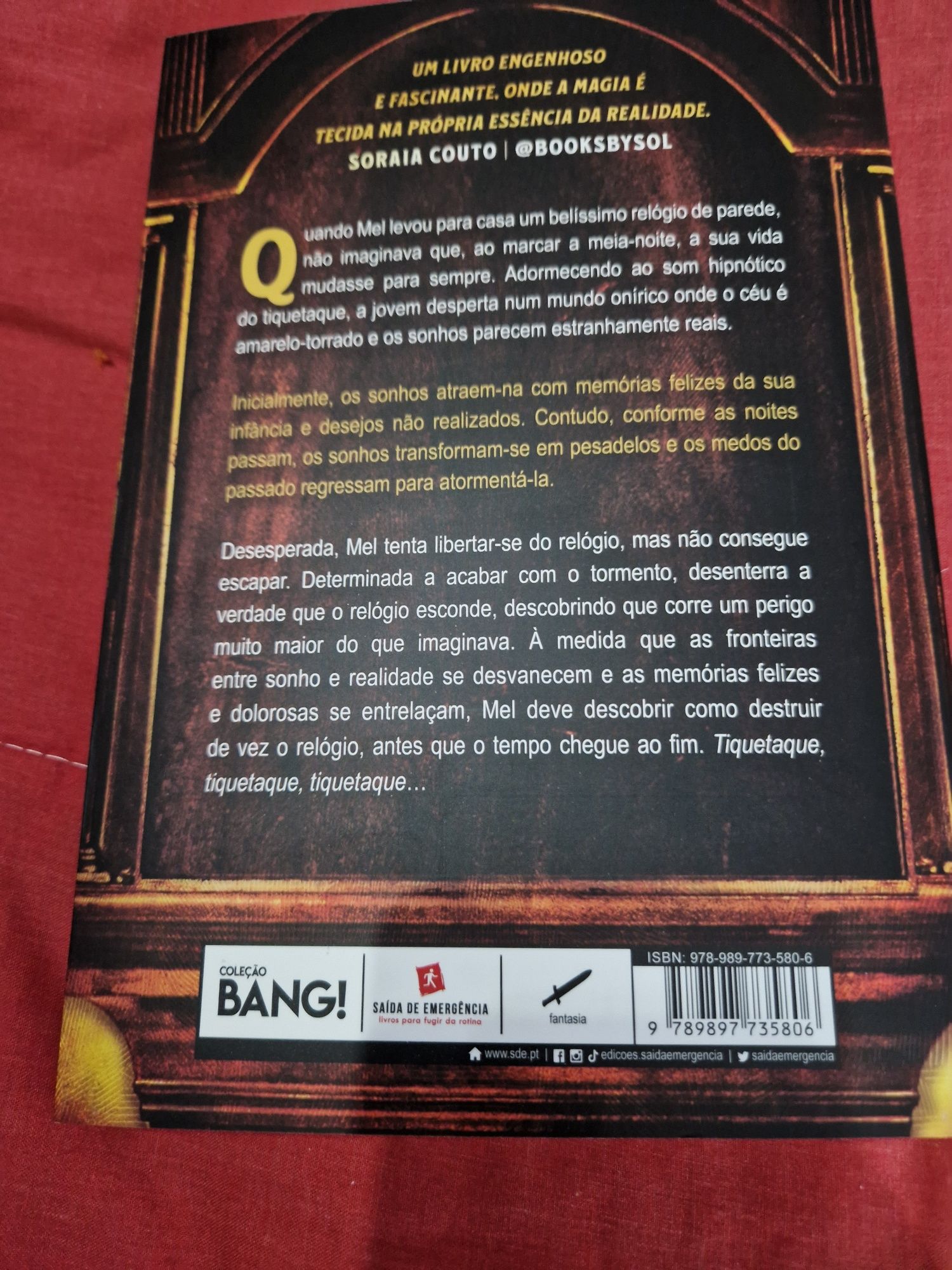 Relógio  de Parede - livro