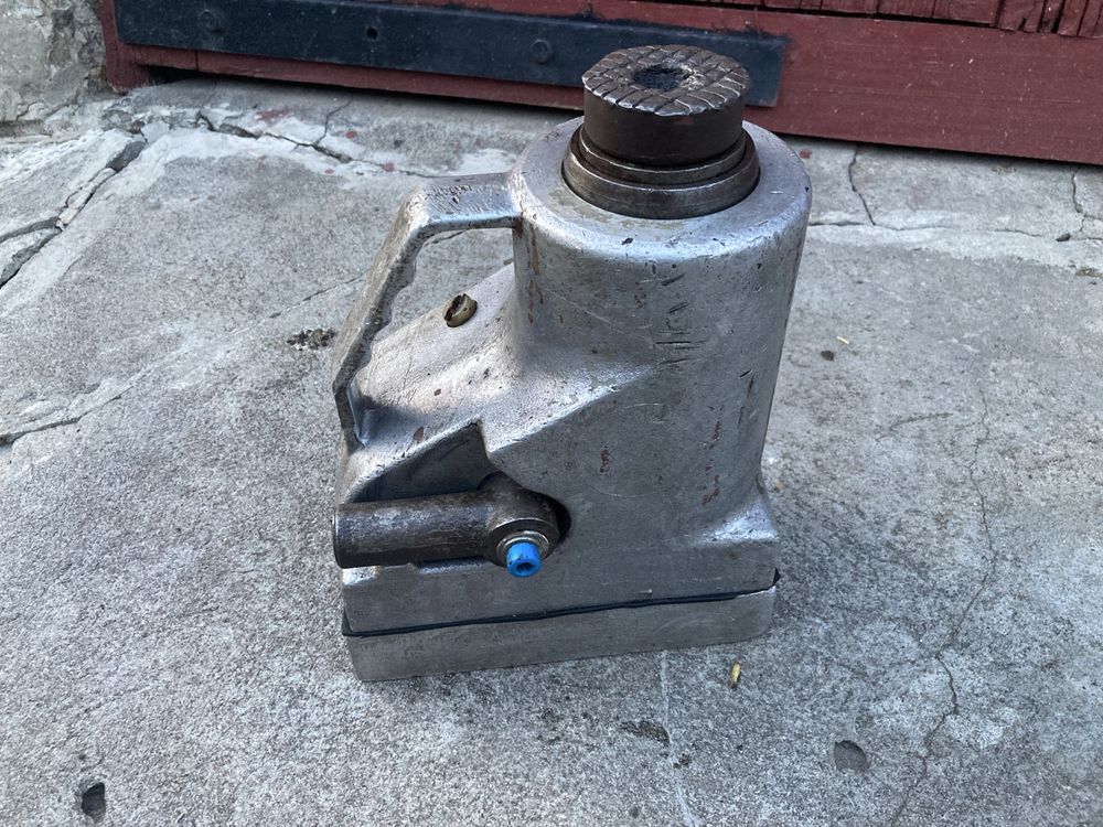 Podnośnik hydrauliczny Skamet 16 t lewarek