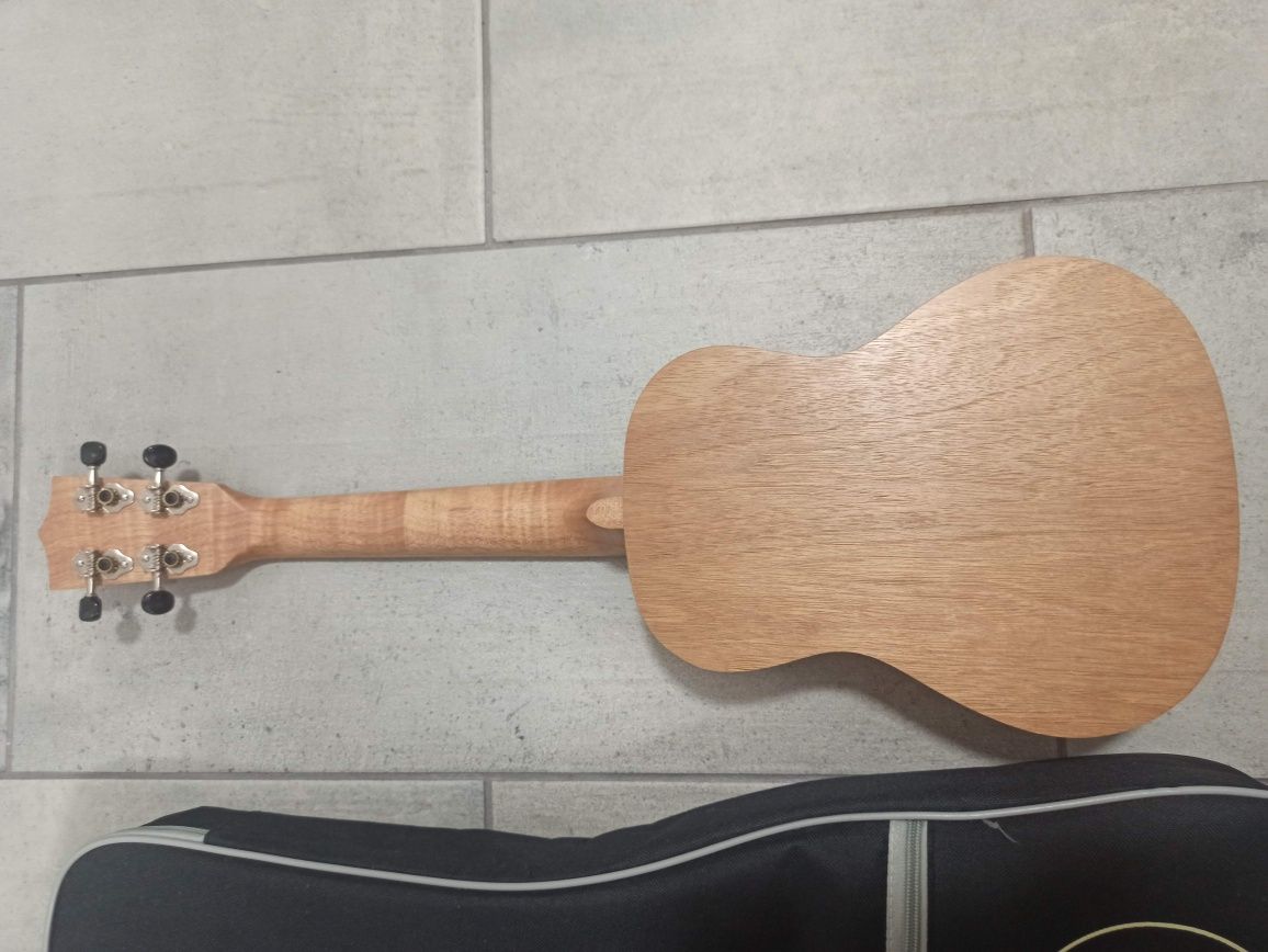 Ukulele concerto bones