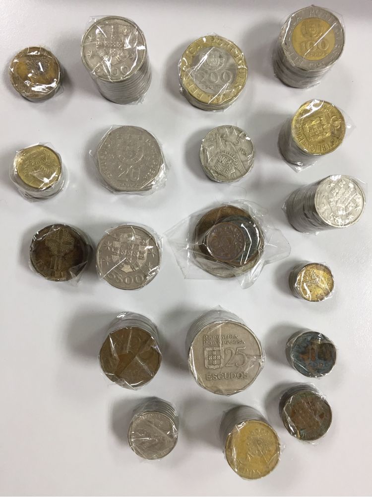 Moedas de escudos