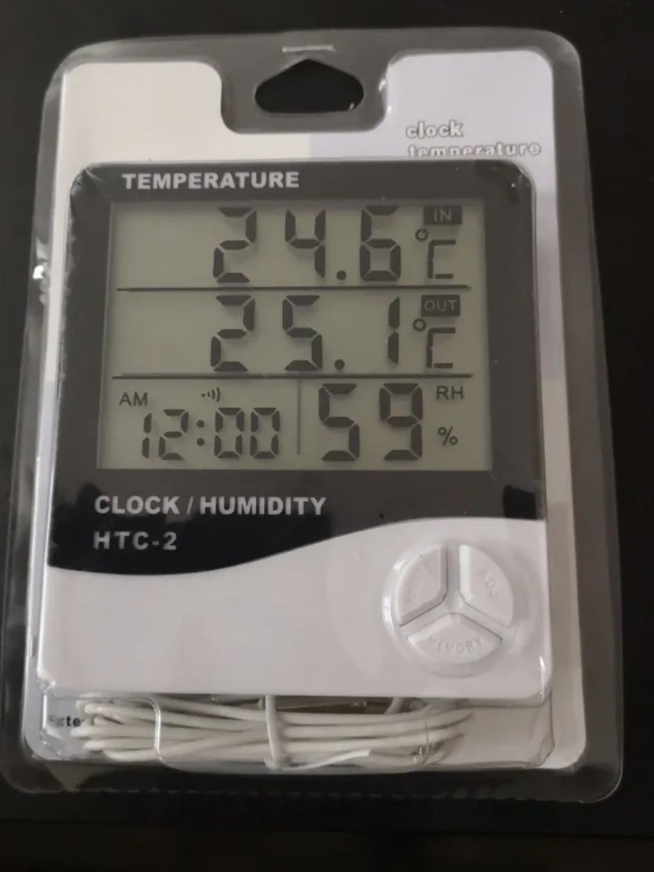 Термометр повітря на вулиці в і домі