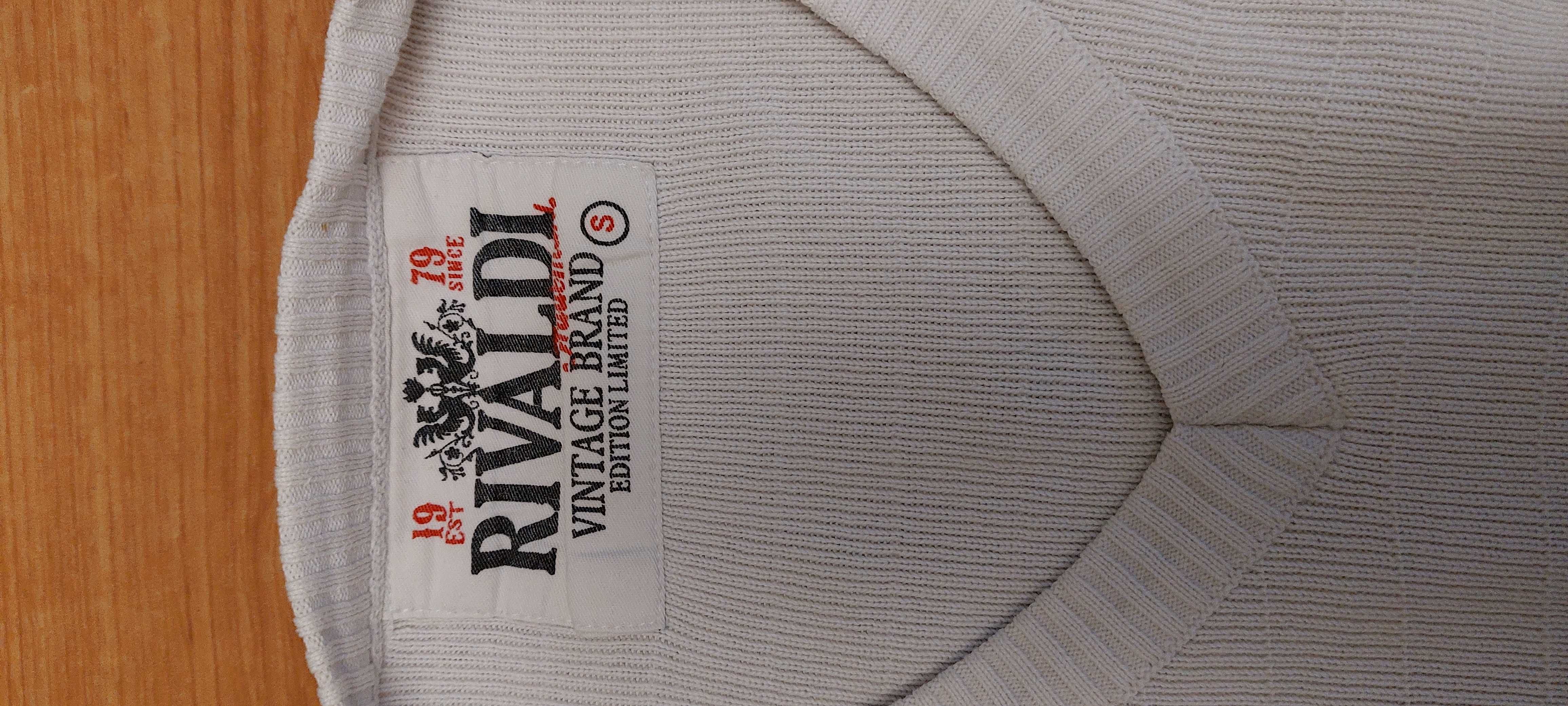 Sweter męski w serek D7
