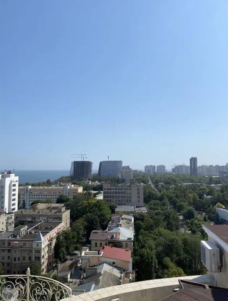 Трехкомнатная с террасой дом Каркашадзе/вид моря/Французский б-р ЗАРС