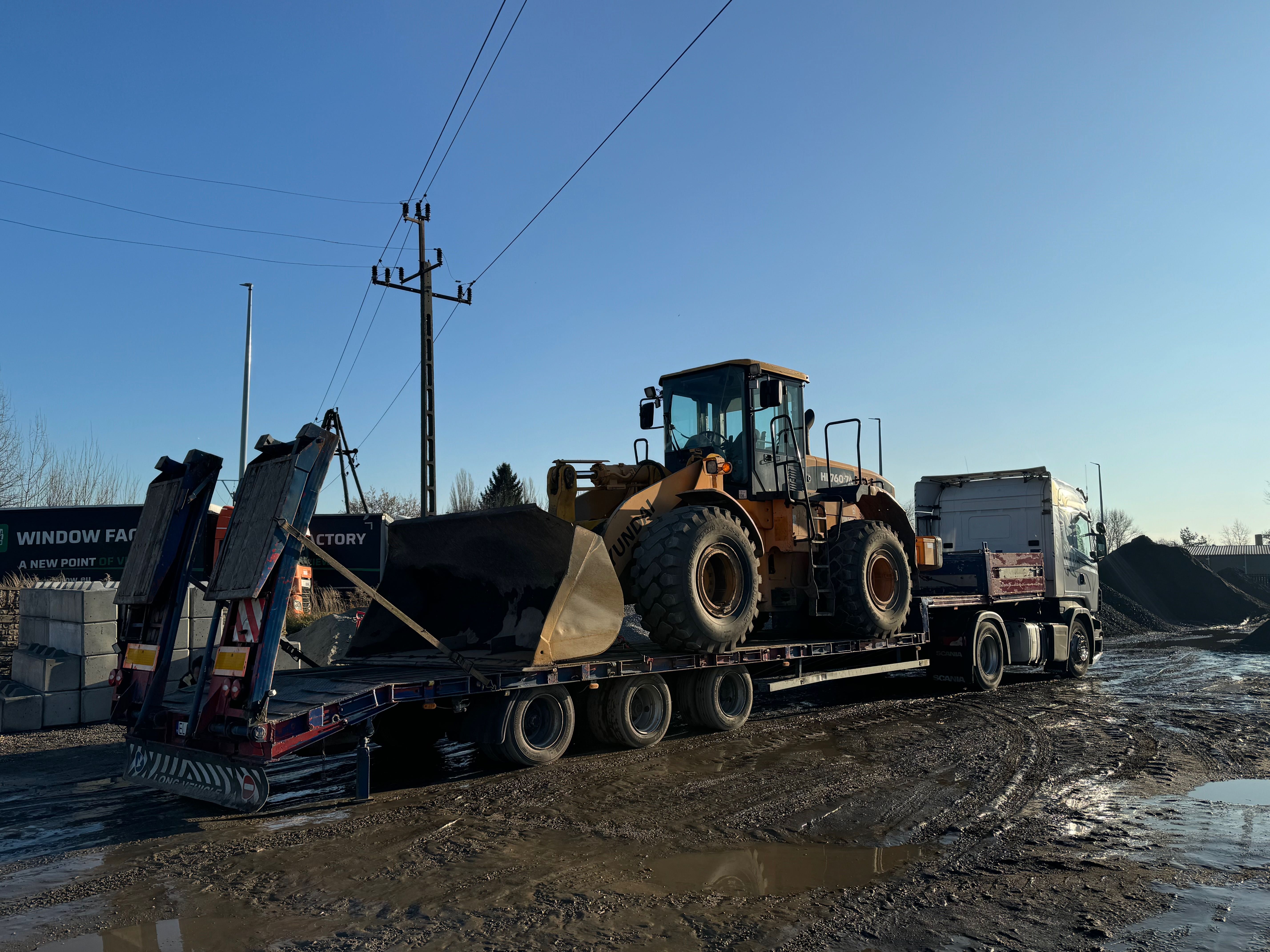 Transport 28 ton wanna patelnia łódka Niskopodwoziowy Maszyn Koparek