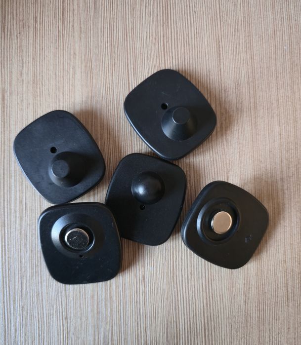 Бирка протикрадіжна Міні чорна. Стан- новий.