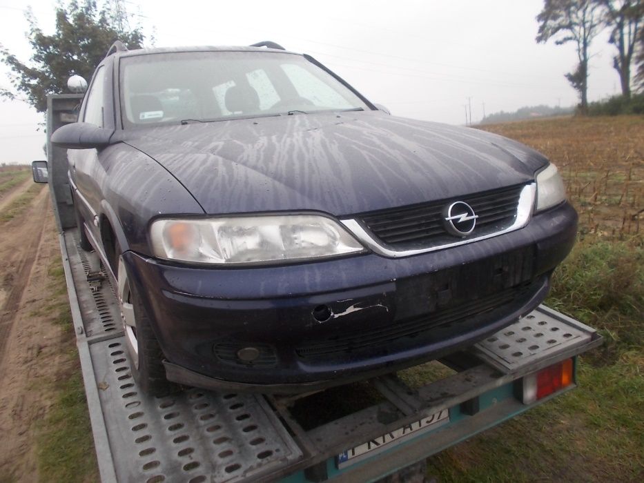 Opel Vectra B kombi na części granatowy diesel po lift