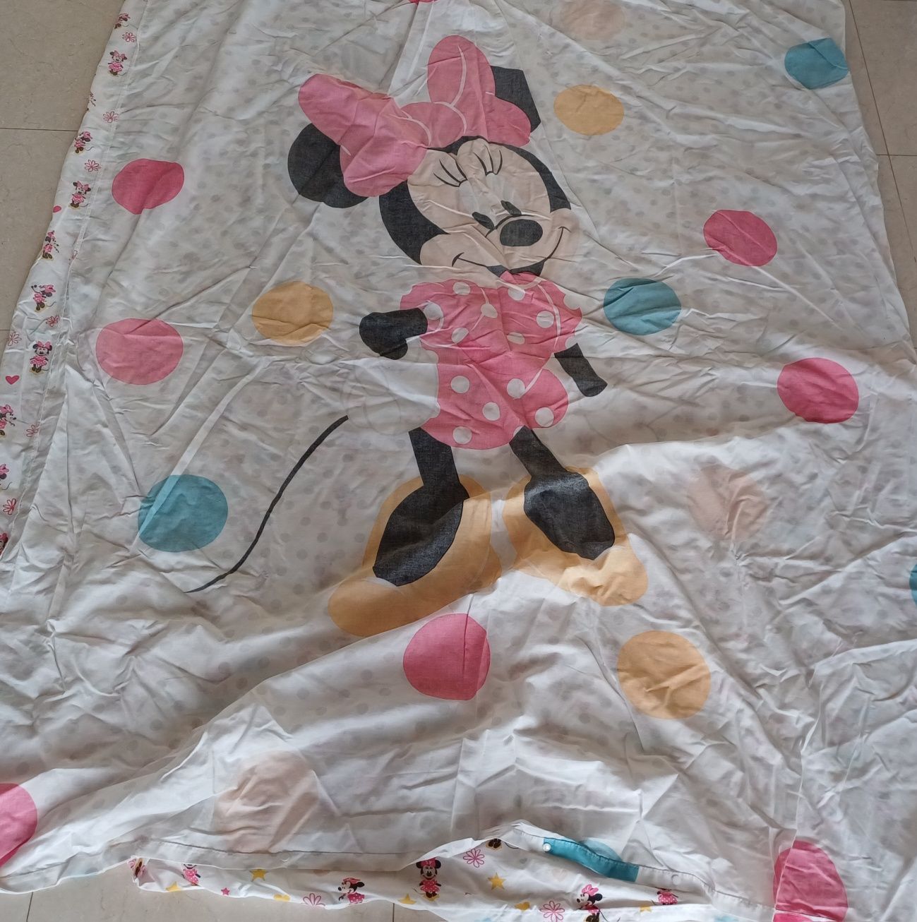 Conjunto capa de edredão Minnie em excelente estado para cama de solte