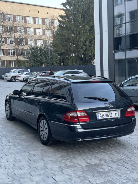 Mercedes-Benz E-Class 2004 рік W211 2.2 cdi Коробка Автомат