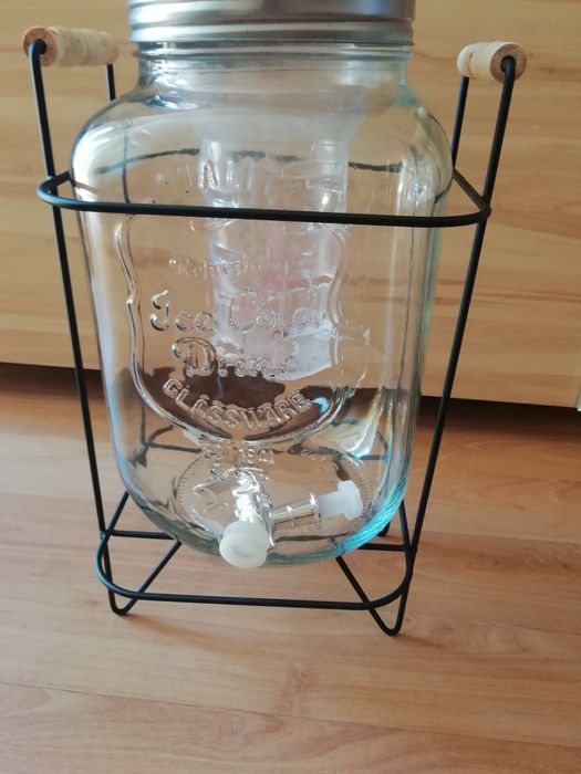 Sprzedam słoik z kranikiem 8l z stojakiem