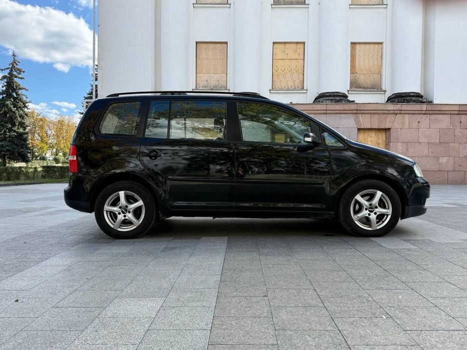 Volkswagen Touran 2.0 tdi доставка