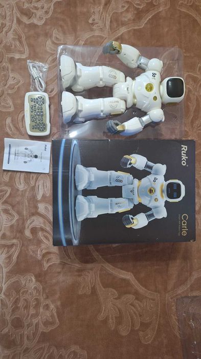 Розумний робот Ruko (Smart Robots Carle 1088)