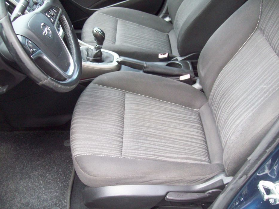 OPEL ASTRA J 1,6 116 KM/bez turbiny/stan b.dobry