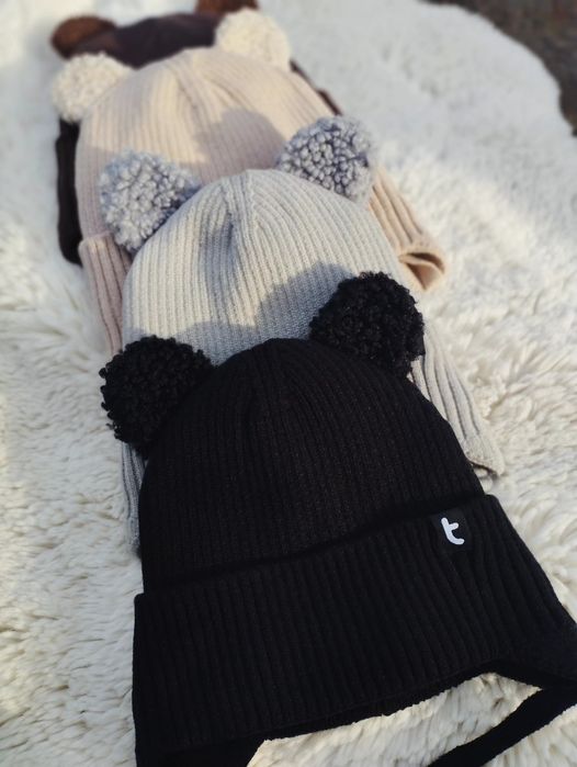 Дитячі теплі шапки осінь-зима