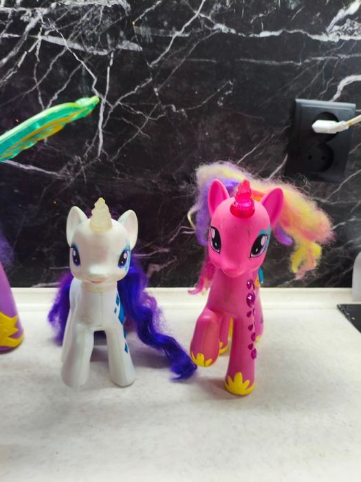 Piękne koniki dla dziewczynki 5 szt. Interaktywne