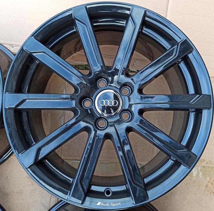 Felgi Oryginał Audi A3 A4 A5 A6 A8 Q3 8Jx18 ET43 5x112 4F0