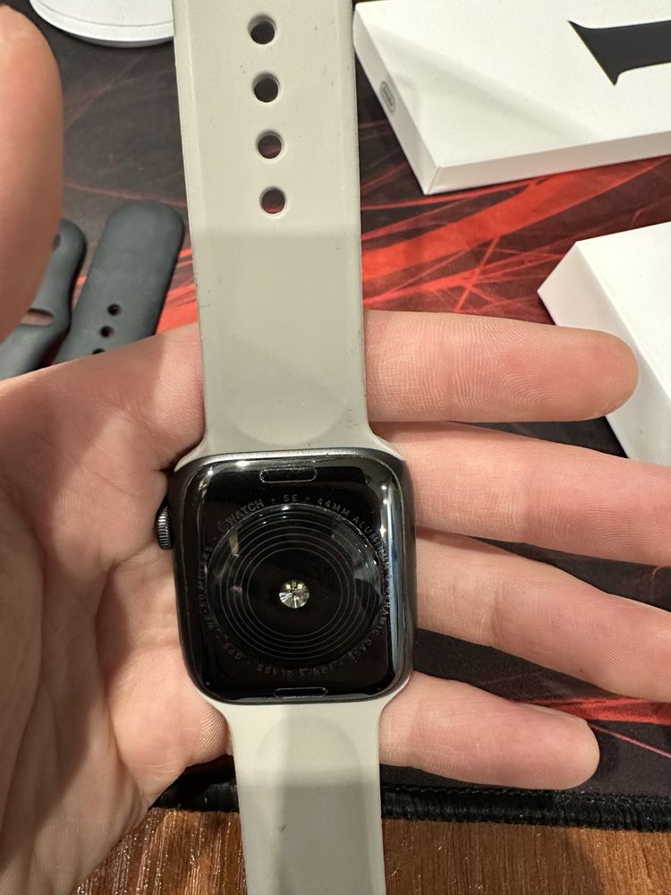 Apple Watch SE 44mm