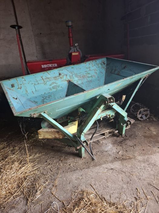 Sprzedam rozsiewacz nawozu