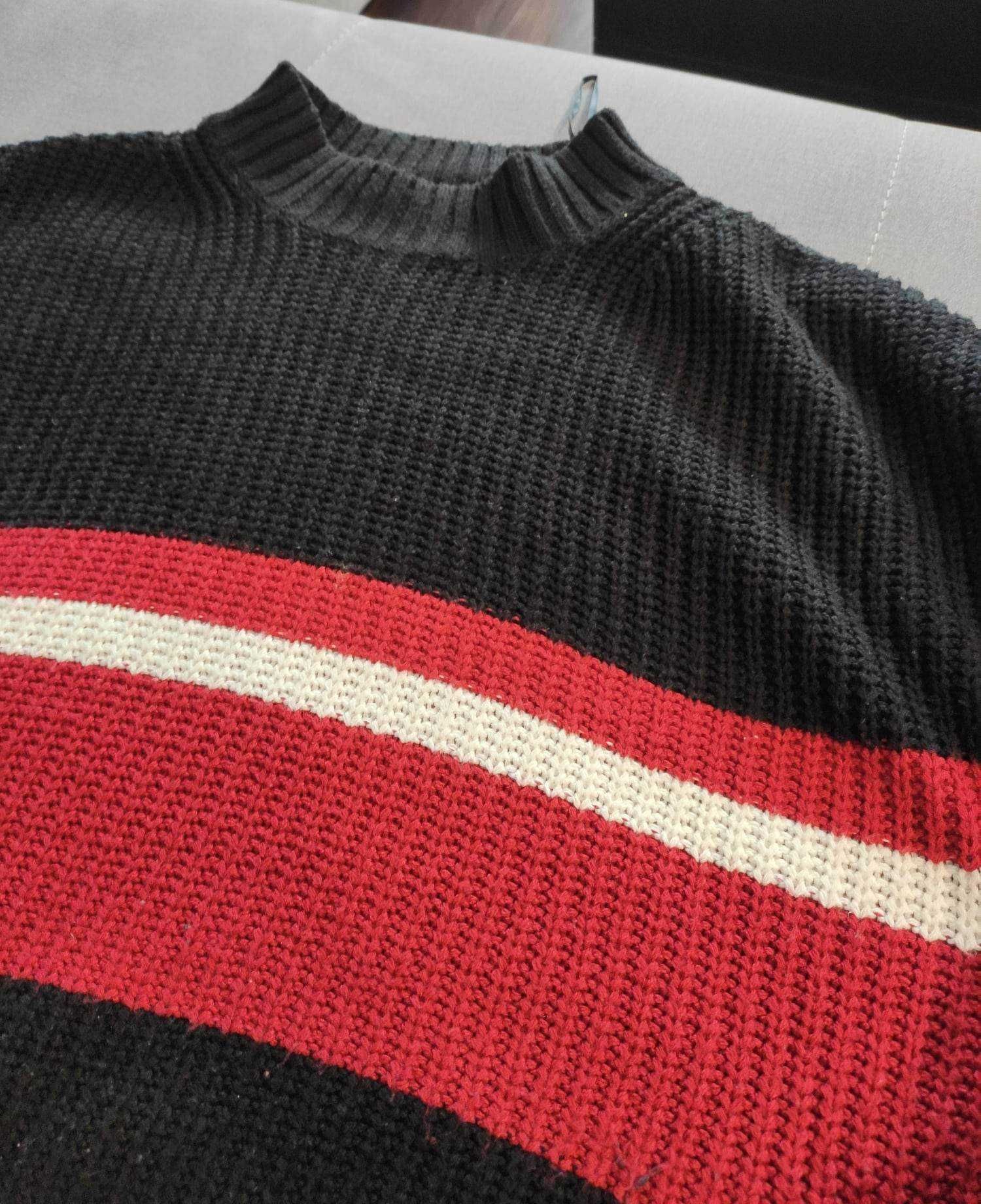 Sweter czarny golf z paskiem