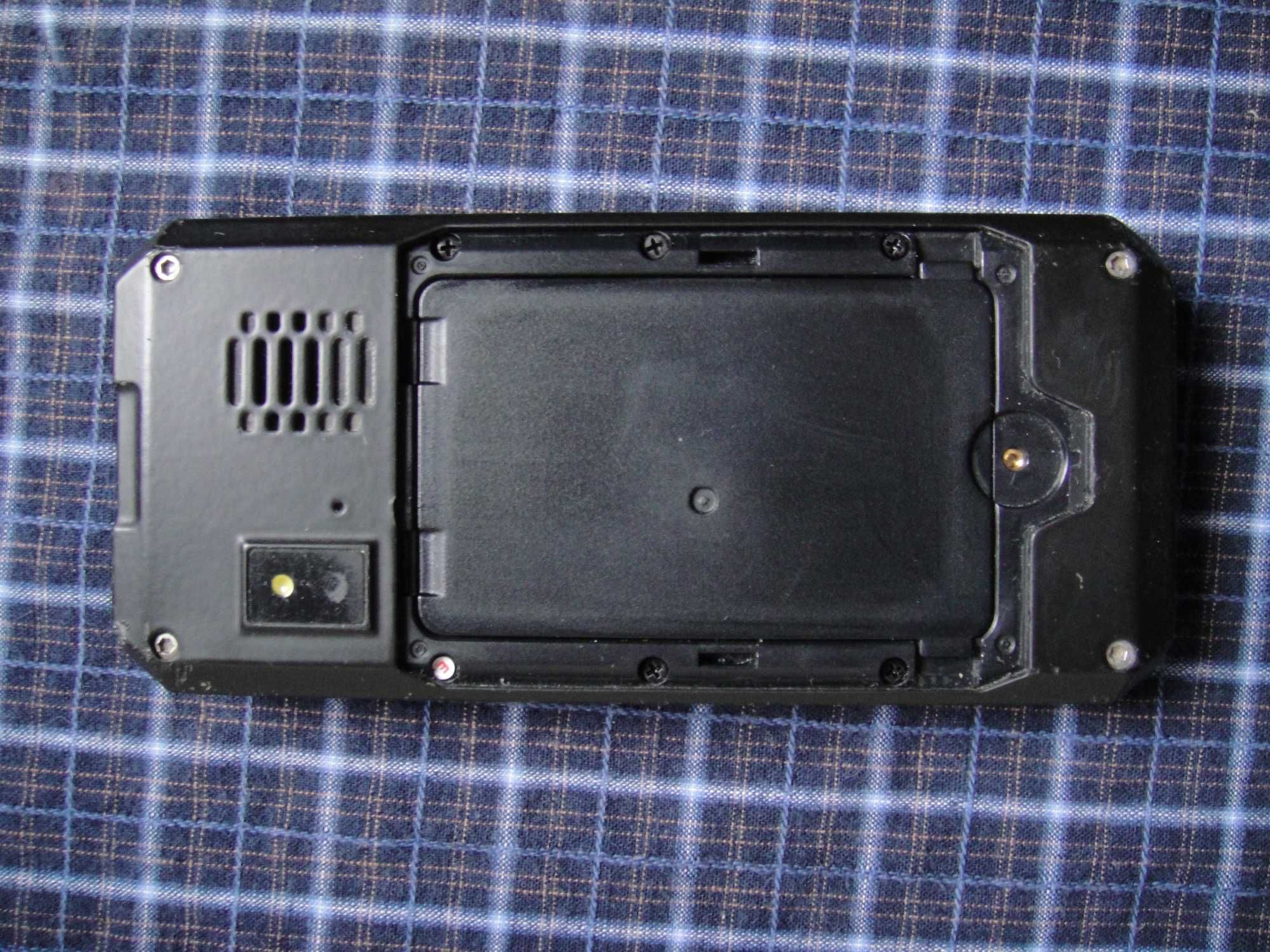 Телефон CAT B30 защищённый 2 симкарты