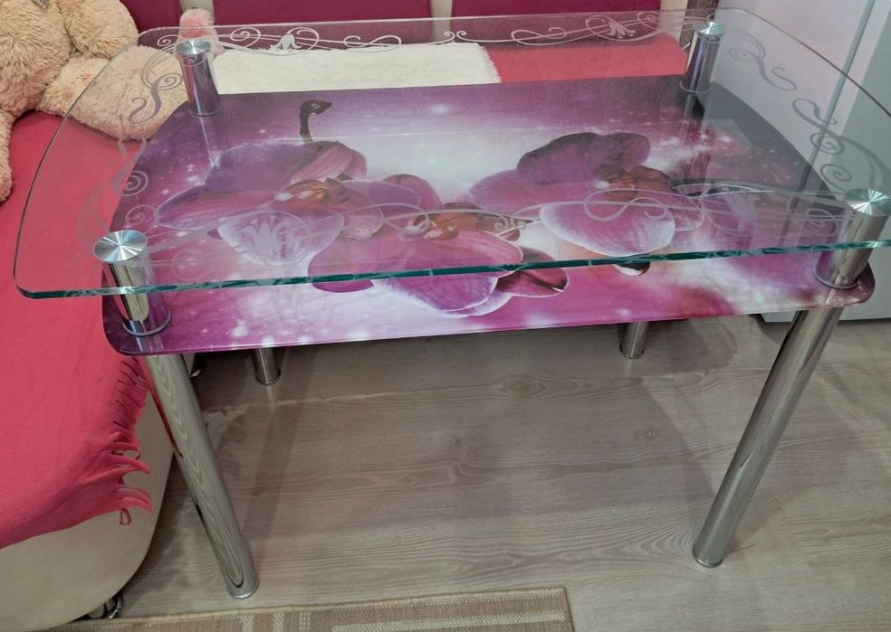 Стіл кухонний стікляний двохярусний  110/65см